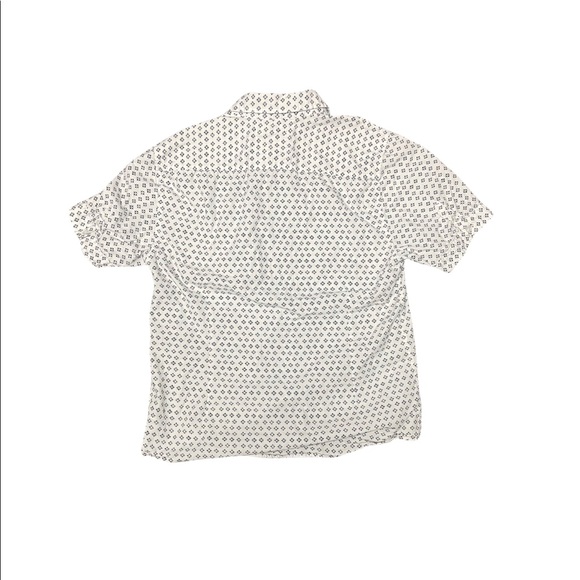 Guess button down shirt. B1 - Picture 2 of 10